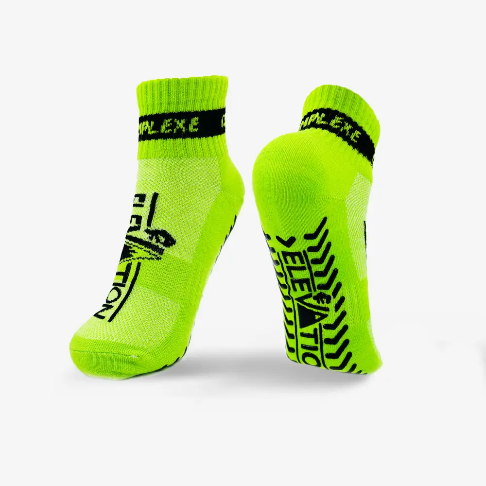 Anpassbare rutschfeste Socken für den Trampolinpark