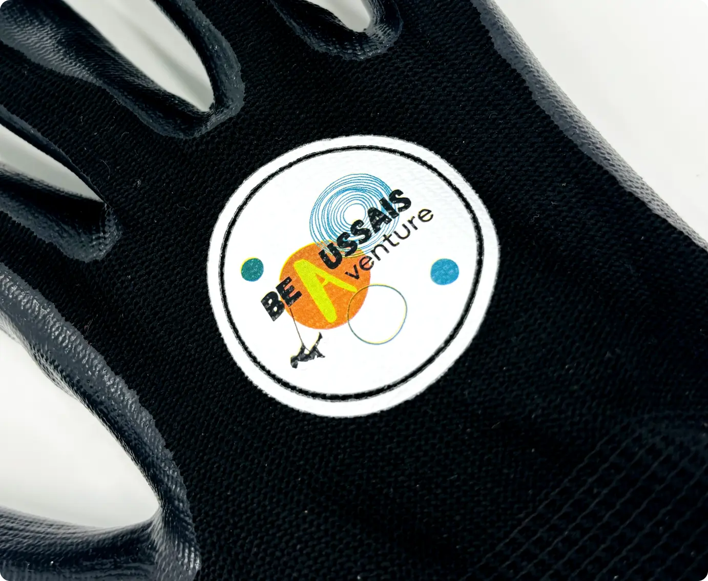 Illustrazione fotografica di guanti personalizzati